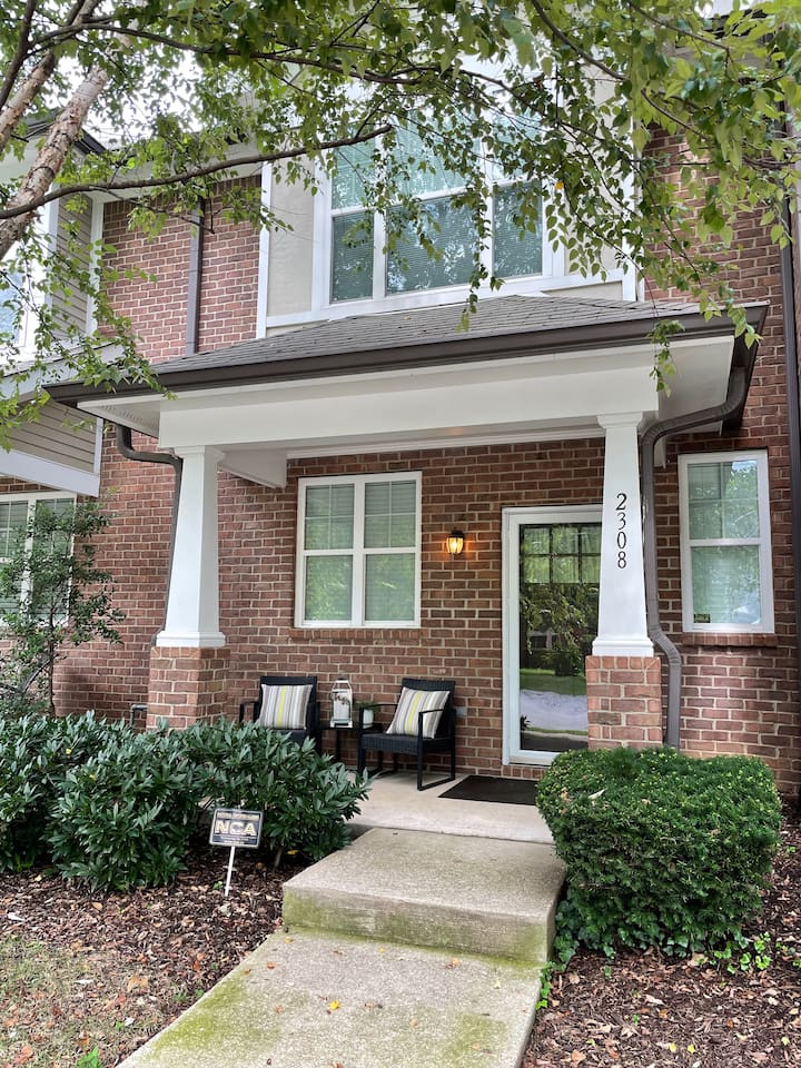 12th Ave South Elegant Townhome - Nashville, TN