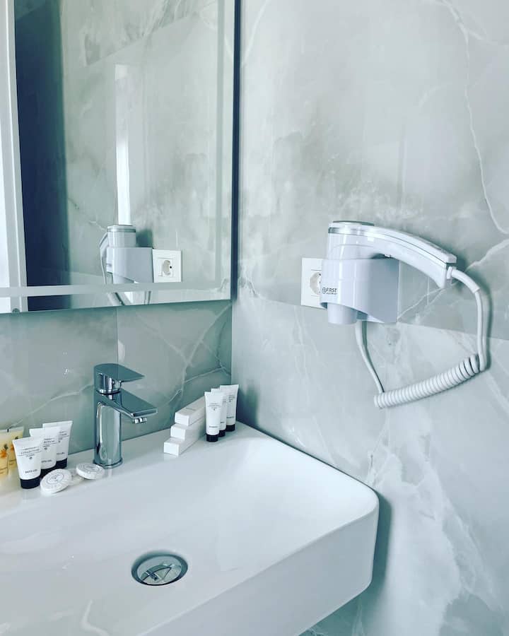 Quarto com vista para o mar perto de Mirror Beach | Relaxamento e