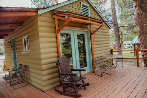 Scenic Paiute Pines Cabin right along the river!