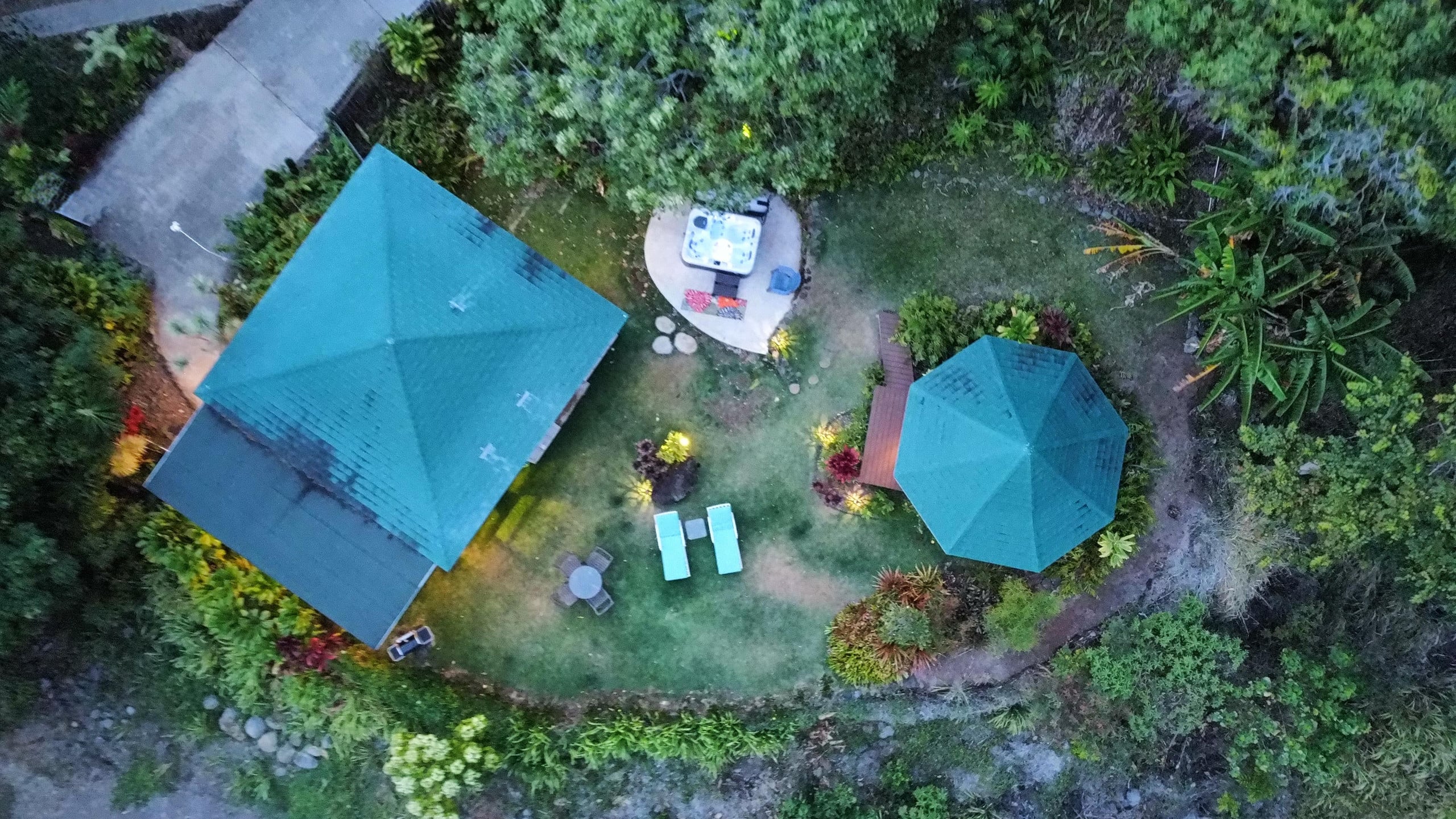 Romantic and Private Cottage and Gazebo for two! - Image 13