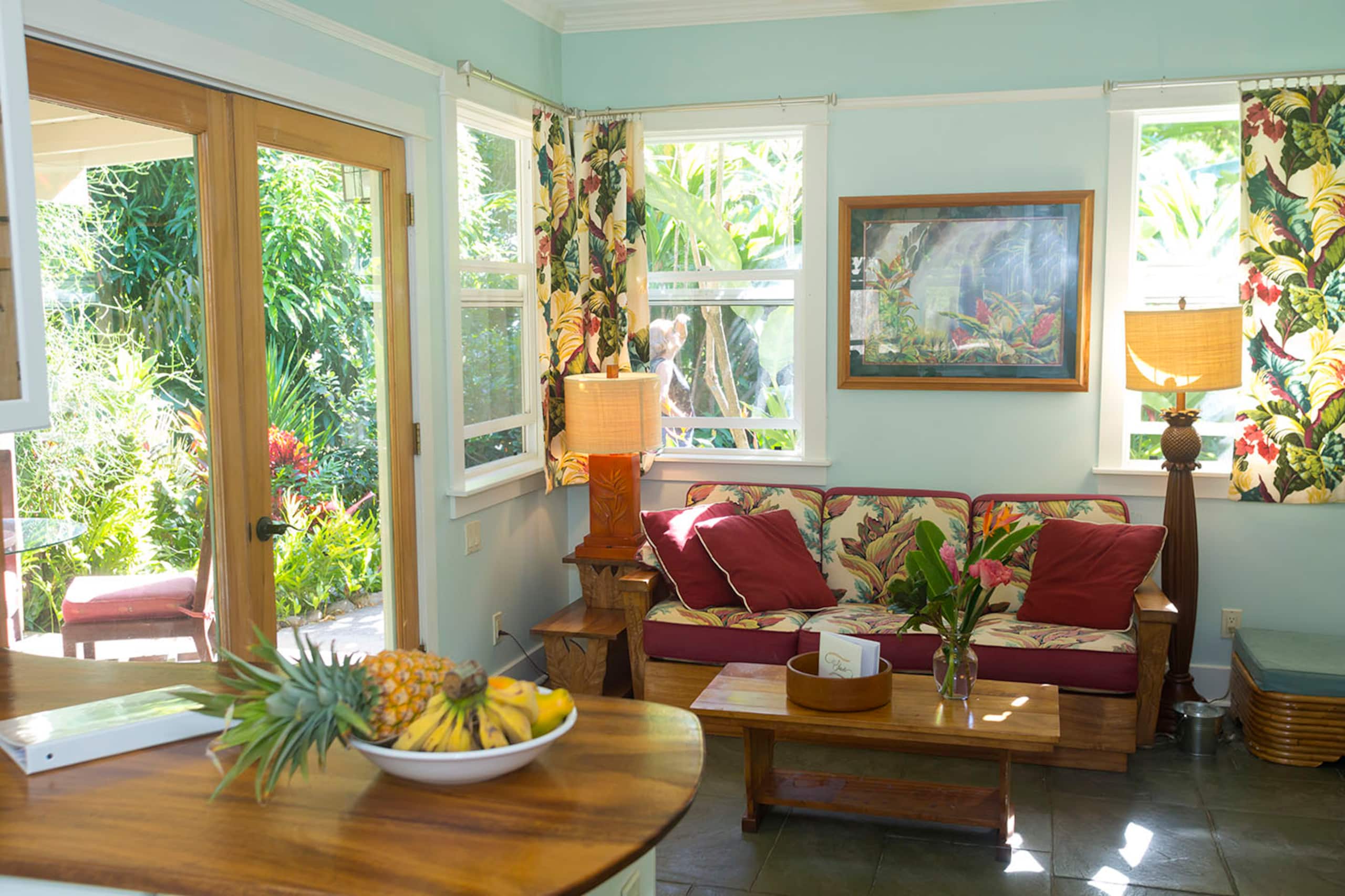 Romantic and Private Cottage and Gazebo for two! - Image 3