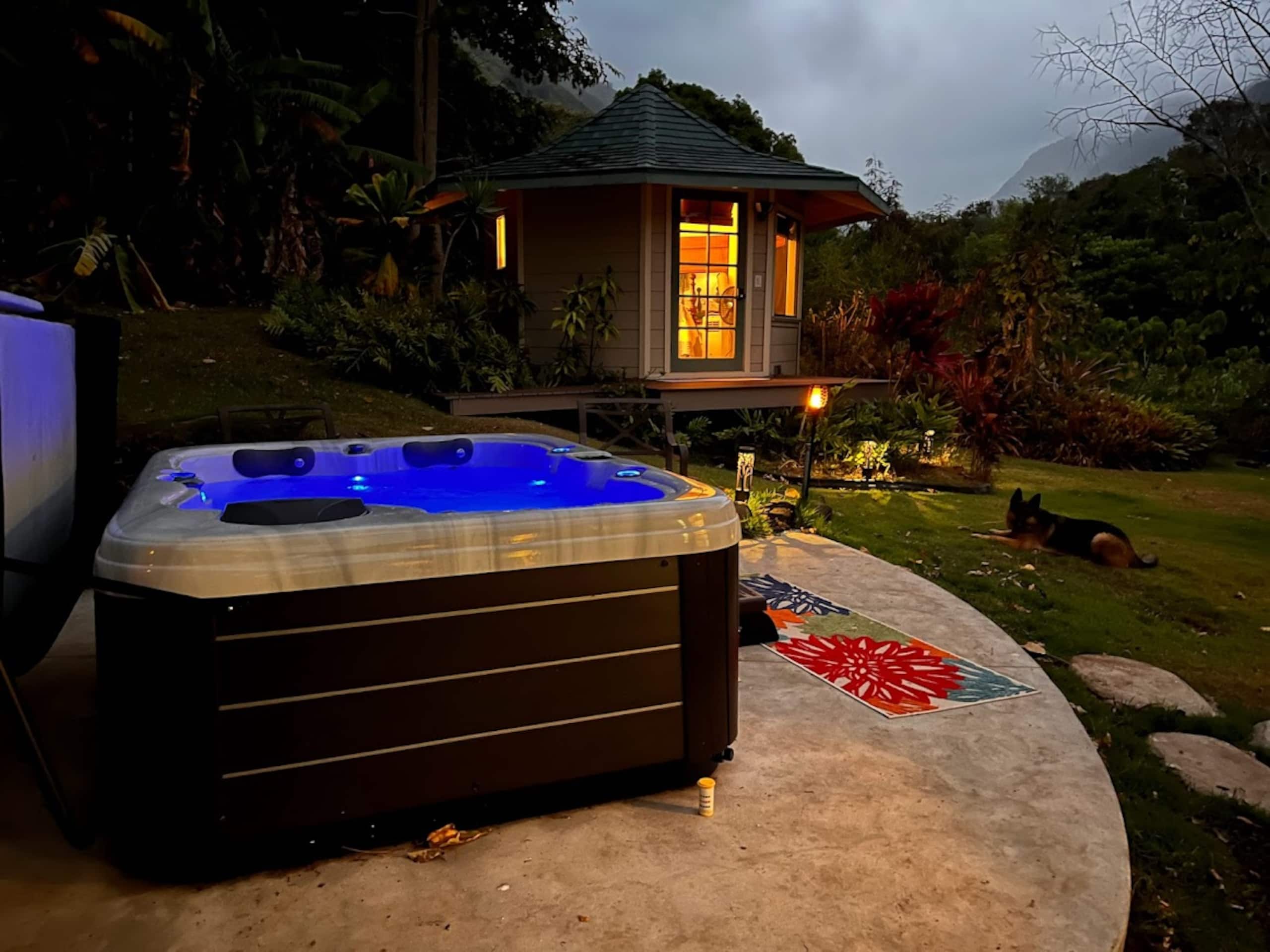 Romantic and Private Cottage and Gazebo for two! - Image 14
