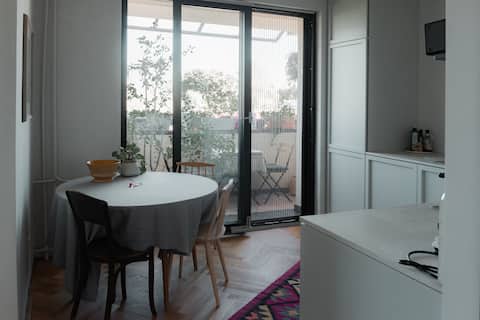 Stylish apartment near the historical center