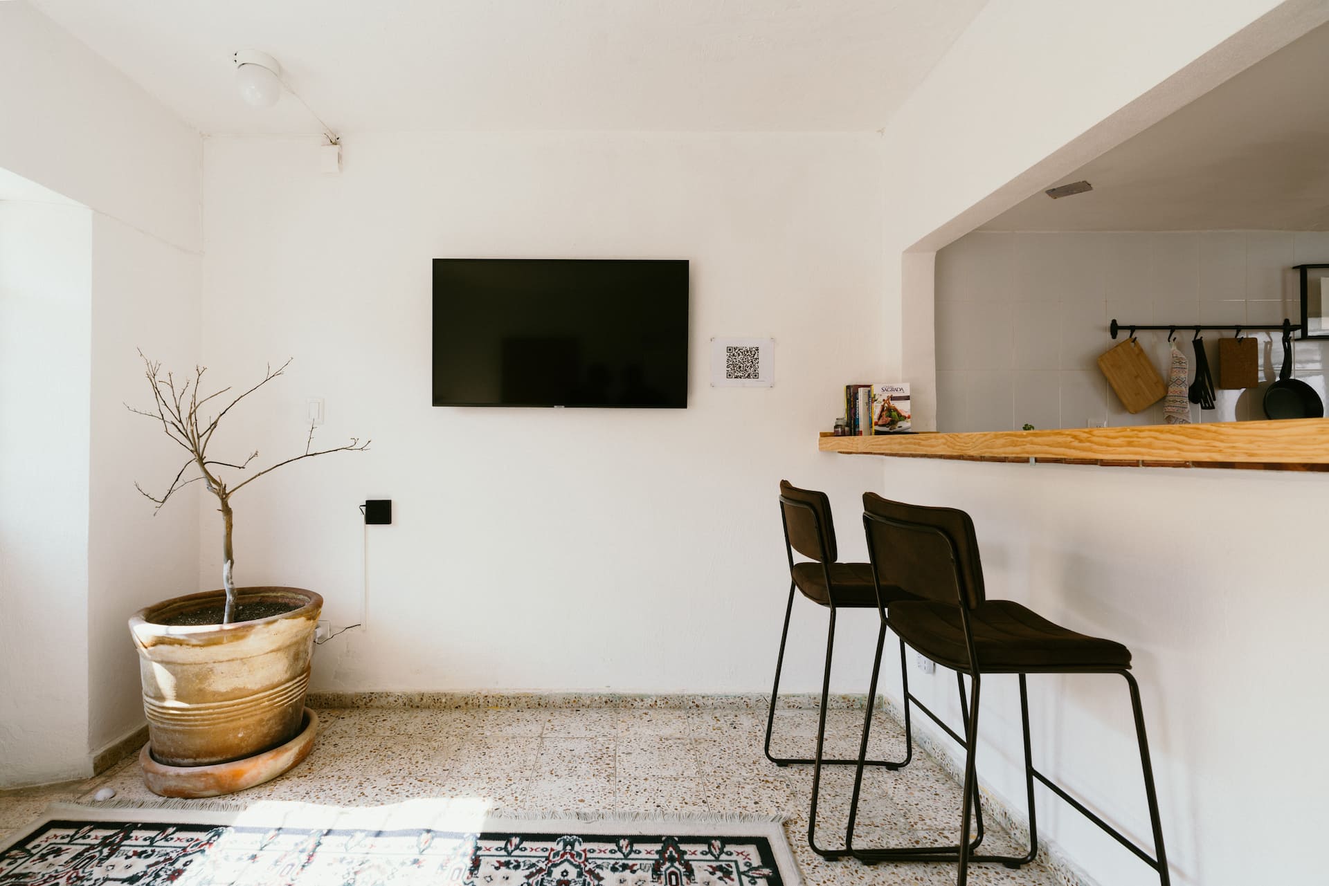 Apartment steps away from the archaeological zone and pyramid