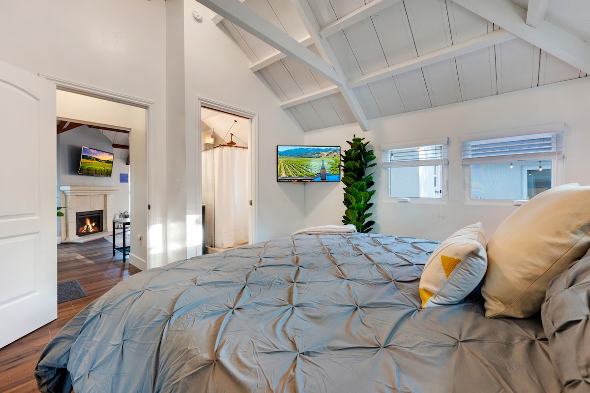 Master w/en suite bathroom