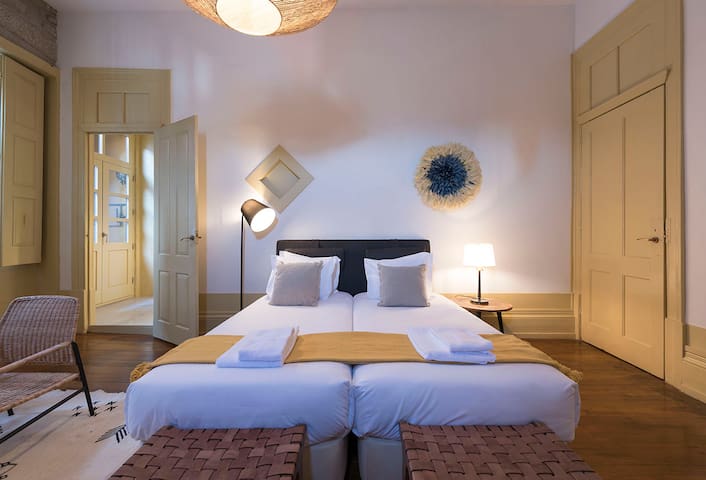 Mercado Premium Apartments #3T by DA’Home