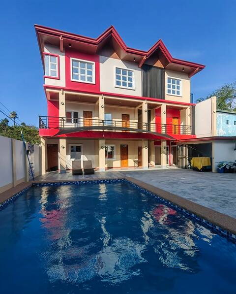 5 - bedroom house with pool (Near Beach)