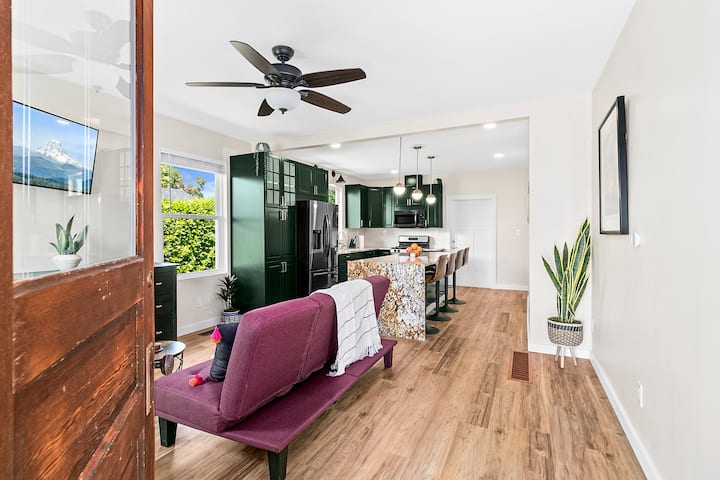 Fully Remodeled 100-year-old Bungalow Near Proctor - Tacoma, WA