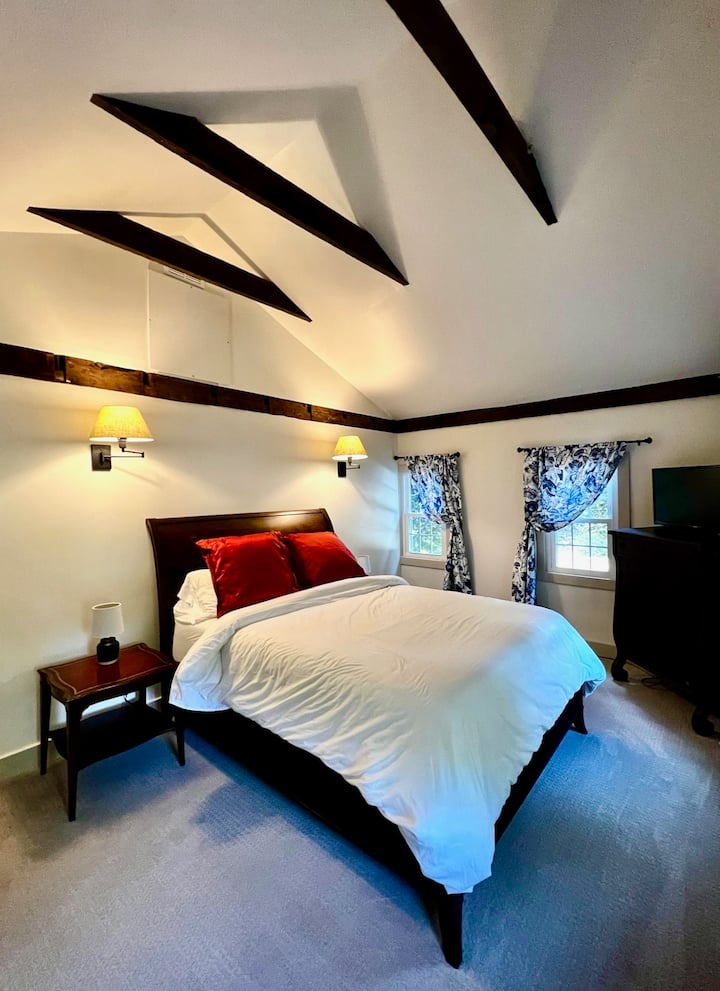 Საწოლი 152 × 203 სმ
