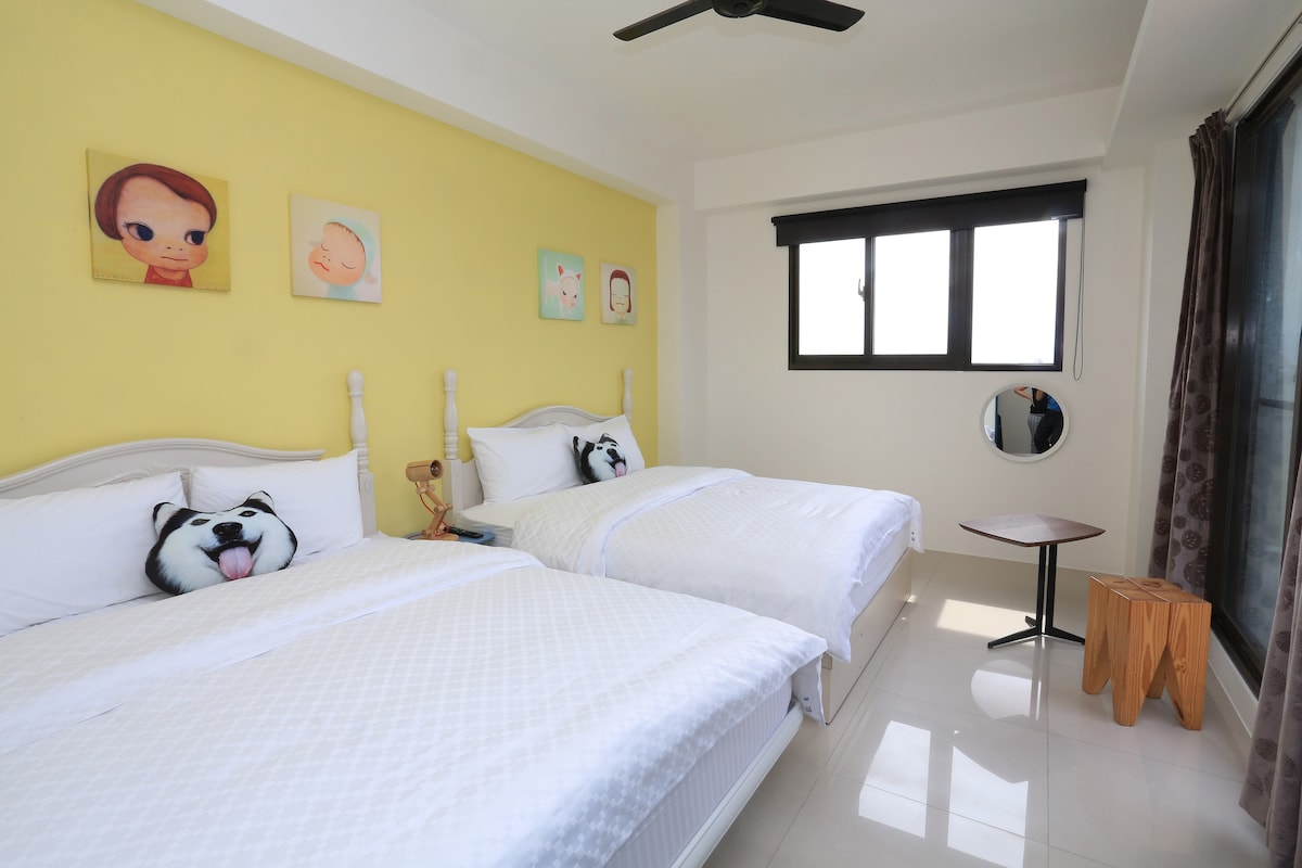 4th Floor Xiao Wu 4 person room/No toilet/Large terrace/WC to the 1st floor or other rooms