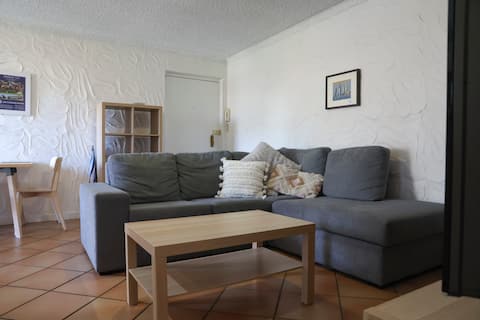 Top performing Airbnb: Sunsets at Glenelg - entire 3 bedroom apartment in Glenelg