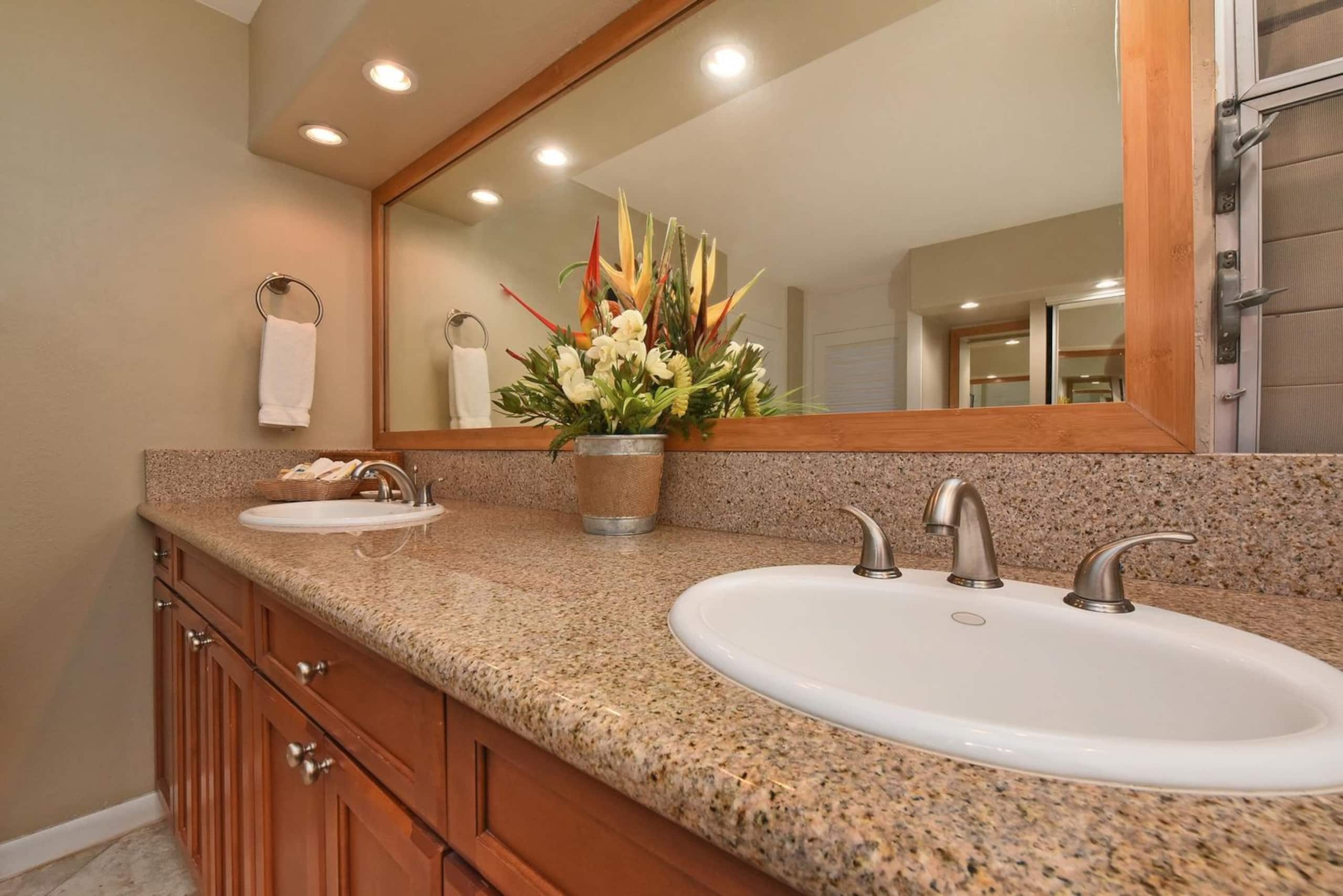 Resort in Lahaina · ★5.0 · 1 bedroom · 2 beds · 1 private bath - Image 11