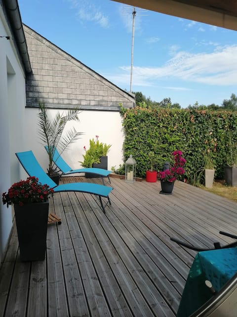 3 bedroom house with garden, 15 minutes from Vannes