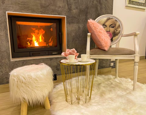 Modern villa •Private pool •Fireplace • EV charger