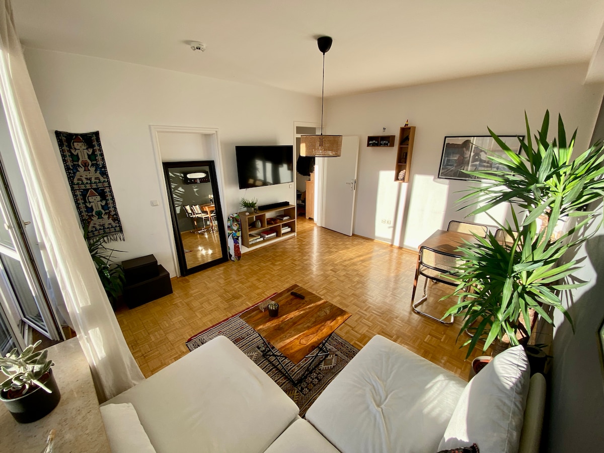 Beliebte Airbnb-Anzeige: Sunny Apartment close to Oktoberfest (1 min walk) in St. Paul