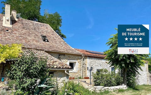 La BelleView Le Gite hot-tub terrace  garden&pool