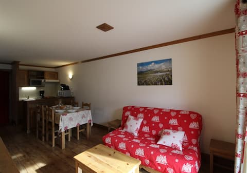 Successful Airbnb property: Apartment 5 people mountain view luxury residence in Aussois