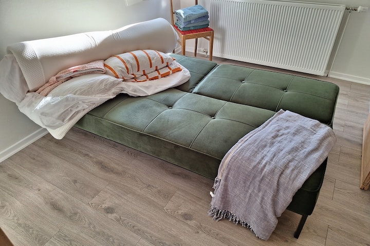Newly Renovated 2 Bedroom Apt In Historic House - Islandia