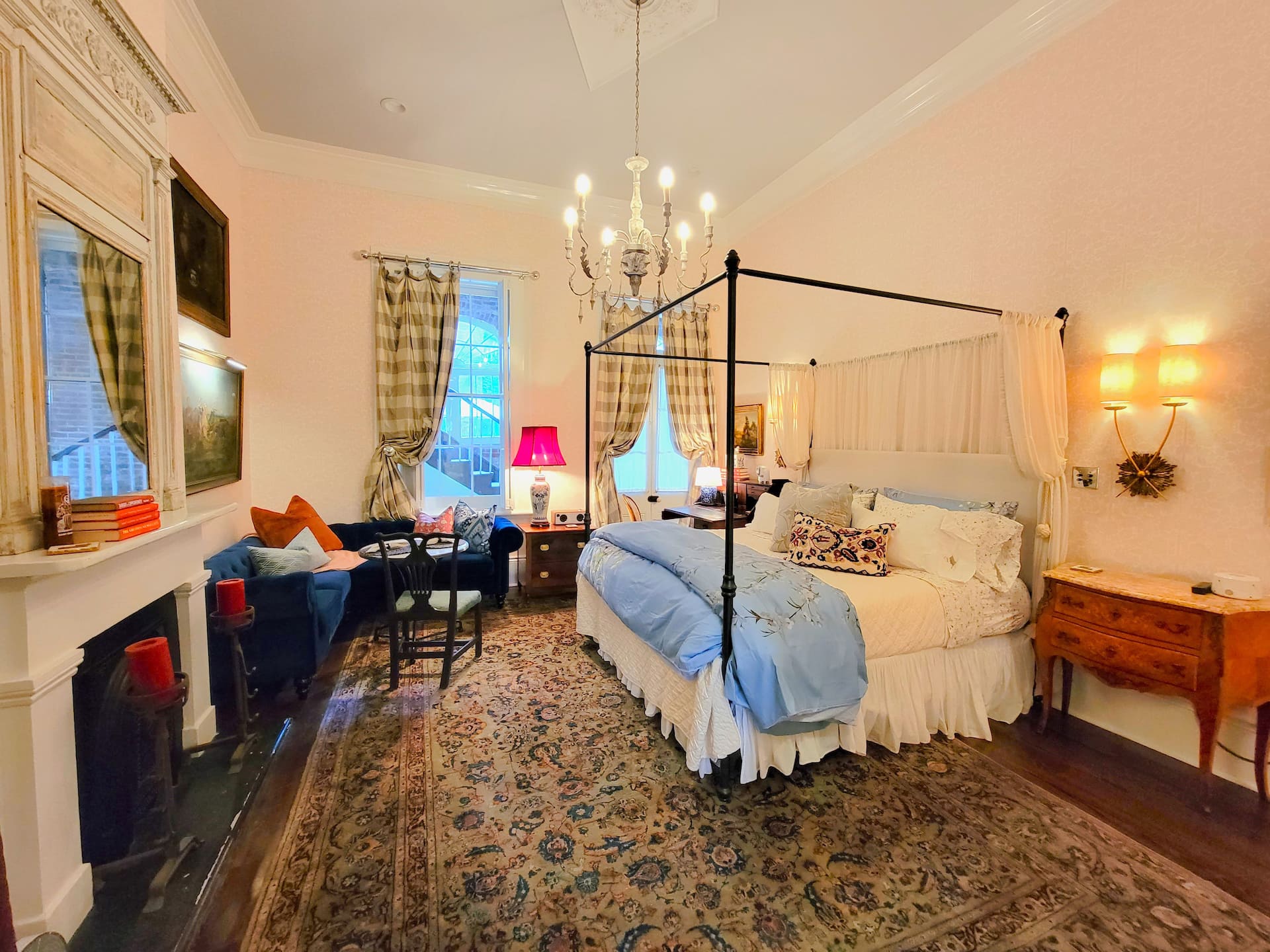 Luxe Studio on Bourbon St, French Qrtr, Spa Bath