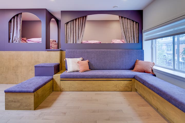 Walk Score 96 | King | 65” TV | W/D | AC