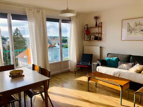 Successful Airbnb property: Bright apartment 60 m2 + terrace. Everything on foot. in Le Pouliguen