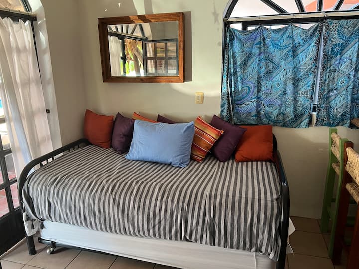 Casita Trundle bed/ספה 