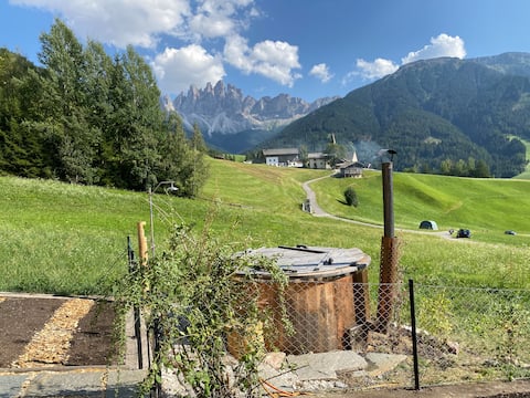 Farmhouse with a stunning view over the dolomites