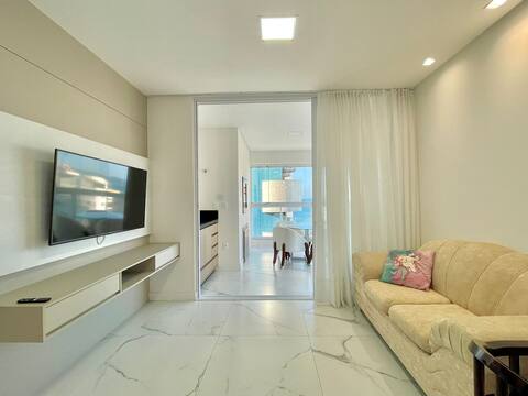 Lindo 3 suites quadra mar Meia Praia - AL131