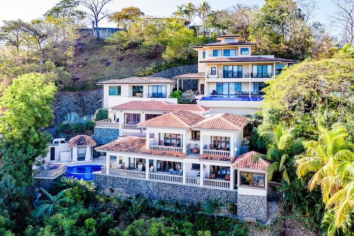 Spectacular, Gated, Ocean View Villa in Costa Rica