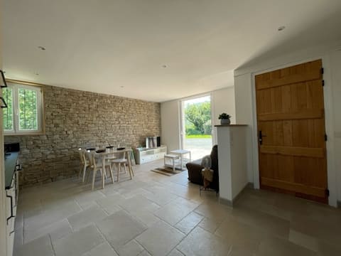 Top performing Airbnb: Charming apartment, between the sea and the mountains. in Urrugne