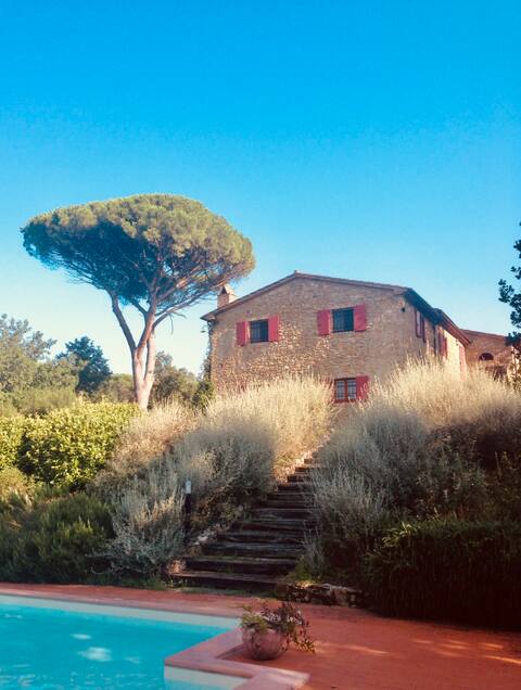 Apartment in a 17th-century Tuscan farm