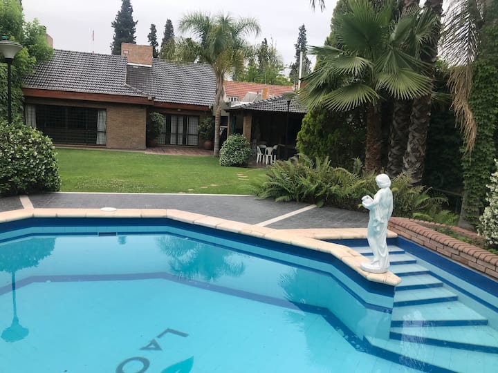 Room 3 2 People, 1 Queen Bed Houses for Rent in Guaymallén, Mendoza