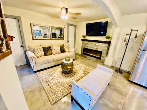 Top Airbnb: Cozy David’s apartment 3 mins from downtown in Playas De Rosarito