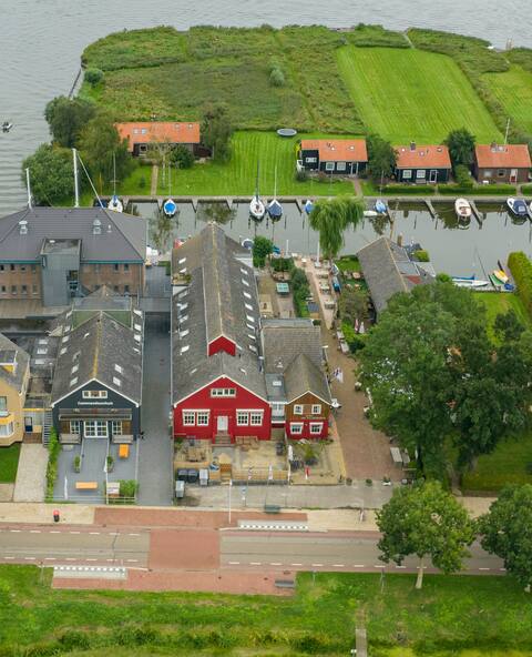 Holiday home Landzicht - De Fluessen