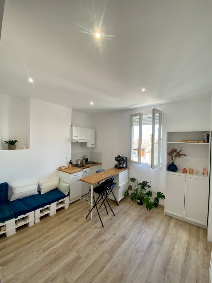 Apartment with a view in the heart of Bordeaux Apartments for Rent in