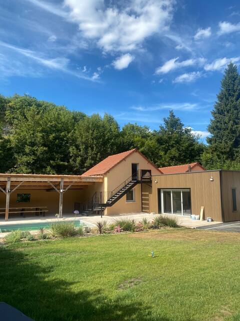 Centre des eyzies villa swimming pool and jacuzzi