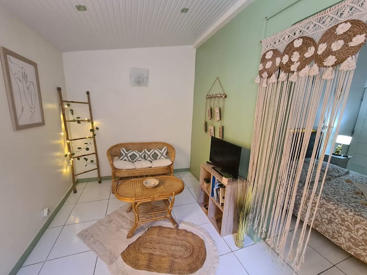 Ti Kaz An Fanmi Charmant Studio Avec Piscine - Guadeloupe