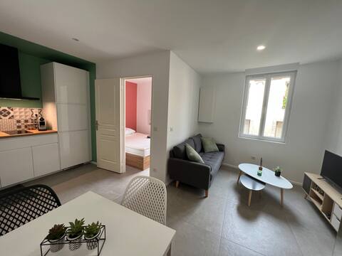 Popular Airbnb listing: #Sète Centre Ideal location in Sète