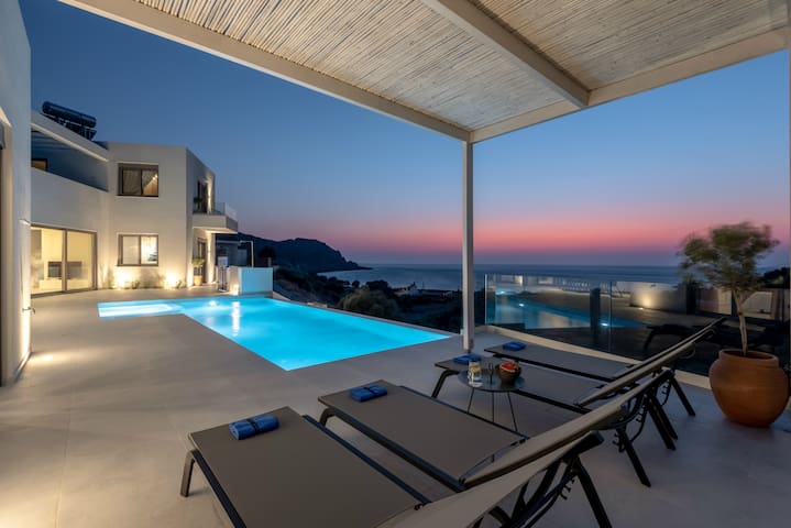 Luxury Villa Oxygen in Sfinari with sunset views