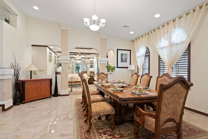 Lovely Villa Near the Stadium gallery image 4