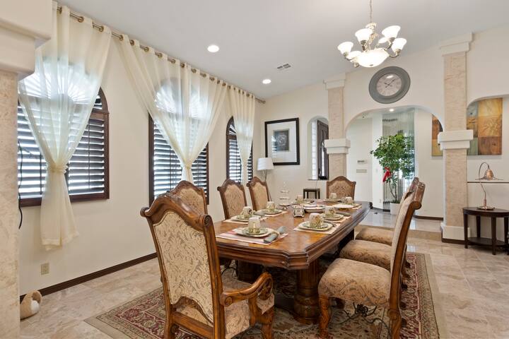 Lovely Villa Near the Stadium gallery image 3