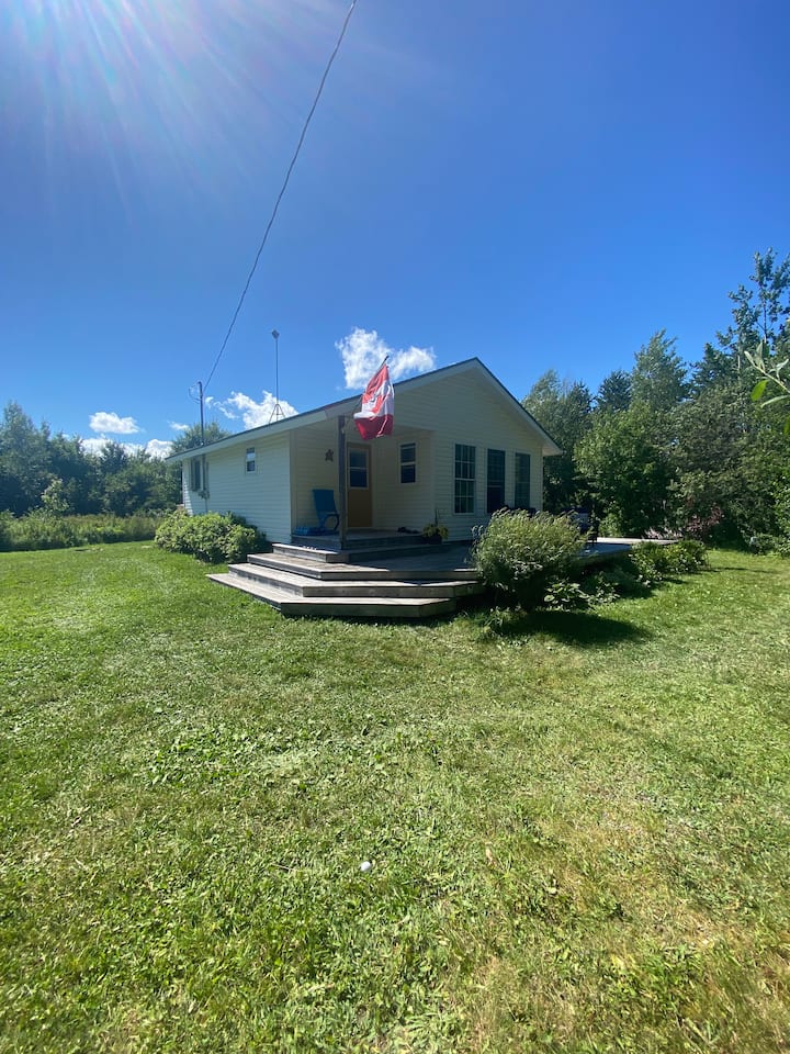 Private two bedroom cottage at Cameron’s beach Holiday homes for Rent