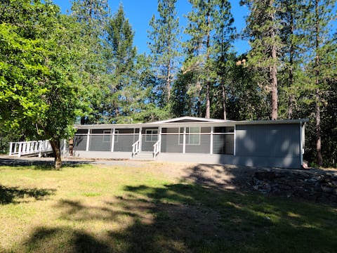 Cute 2 bedroom home in the Country