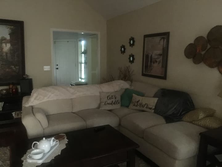 Relaxing And Spacious Home - Bowling Green, KY