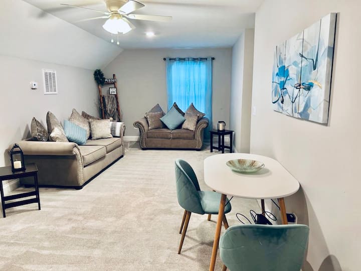 Harrisonburg Haven*Near JMU*CLEAN*Queen Beds* Apartments for Rent in