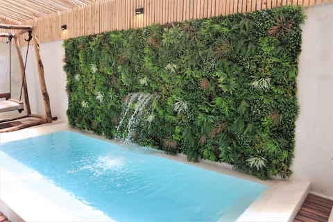 Private Pool in Paradise, Sandy Path To The Beach!
