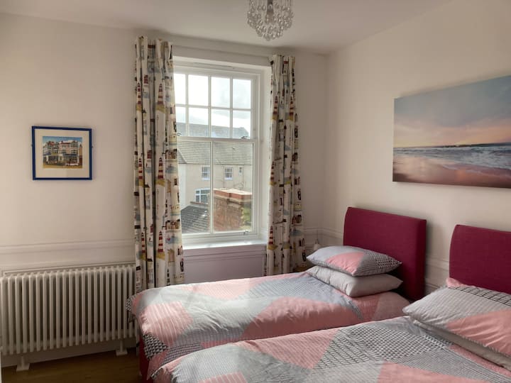 ห้องนอนที่สอง (Second Bedroom)