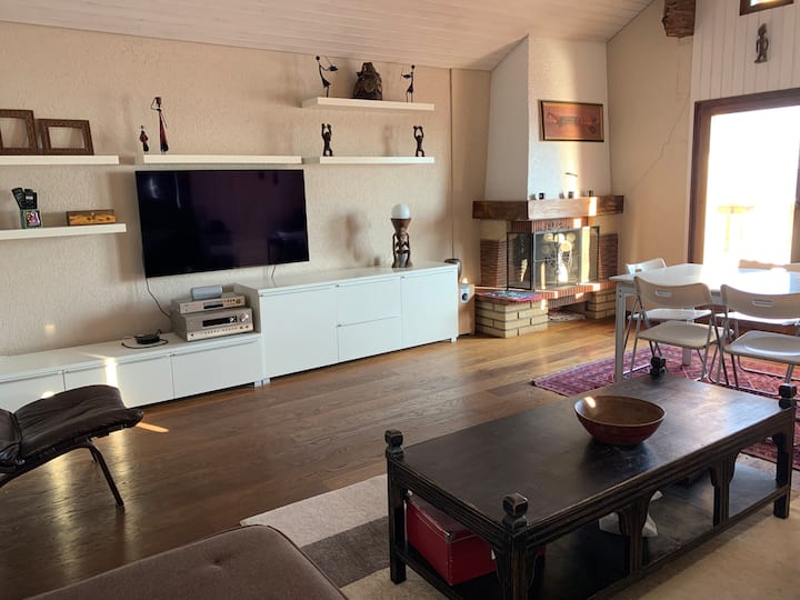 Maison Authentique Dans Un Village Typique - Crans-Montana
