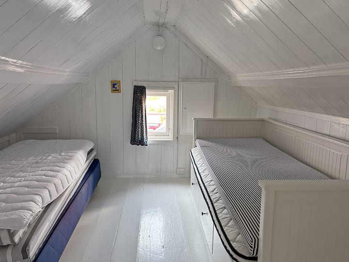 ห้องนอน 3 บนชั้น 2 วิวลานบ้านเตียงเดี่ยว 2 เตียง