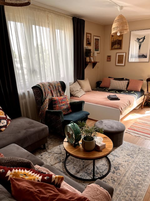 I would love to share my home with You/ Enjoy !